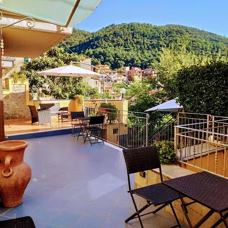 Pietra Di Mare 3* Biassa